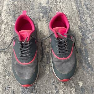 Women Nike sneakers